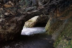 Inside view of Vogelherd Cave in the Lone Valley. Copyright, picture credit: Landesamt für Denkmalpflege im Regierungspräsidium Stuttgart, S.M. Heidenreich.